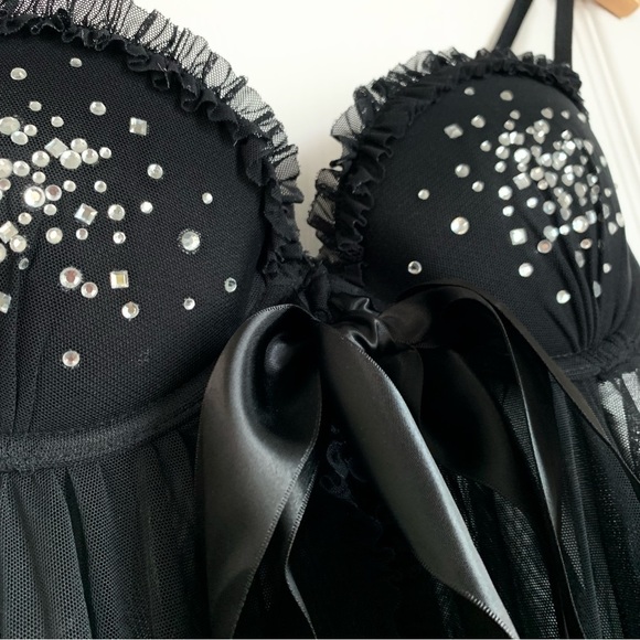NWOT Victoria’s Secret Front Close Rhinestone Bra Lingerie - Picture 7 of 12
